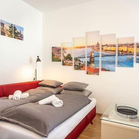 Grace Pine Apartment 1 布达佩斯 外观 照片