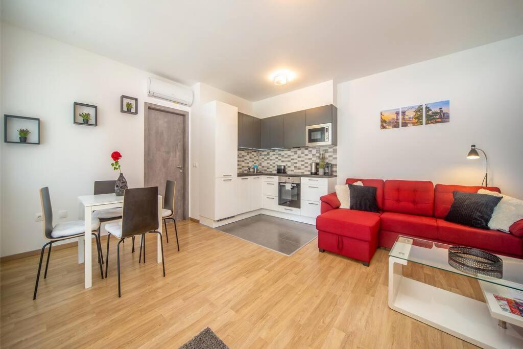 Grace Pine Apartment 1 布达佩斯 外观 照片